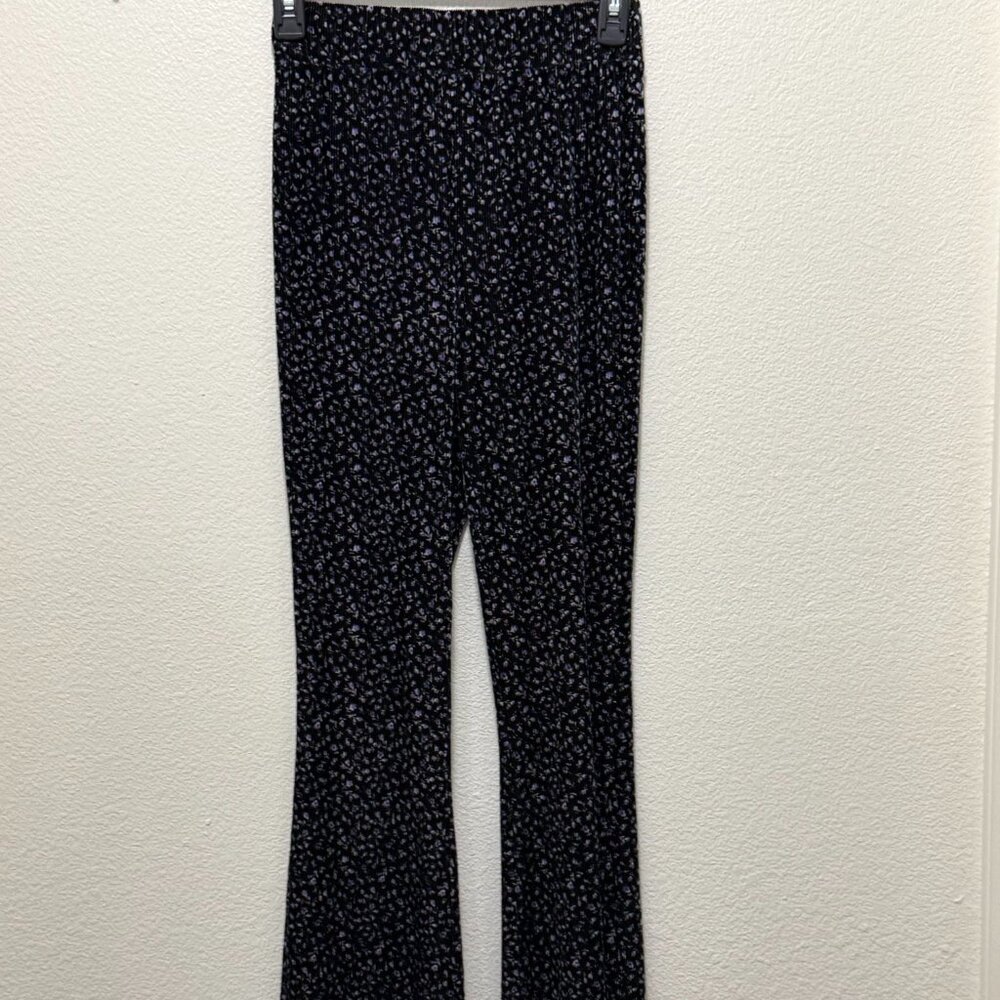 Forever 21 black floral tall corduroy flare pull on pants, elastic band waist XS